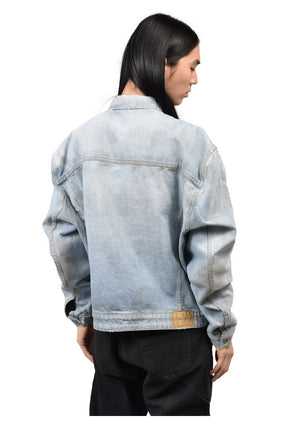 DENIM TRUCKER JACKET / LIGHT WASH
