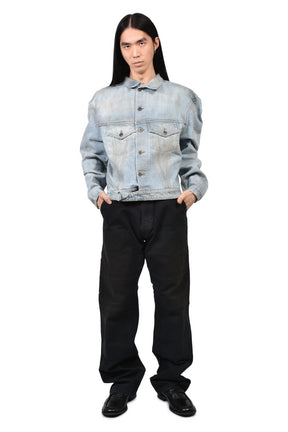 DENIM TRUCKER JACKET / LIGHT WASH