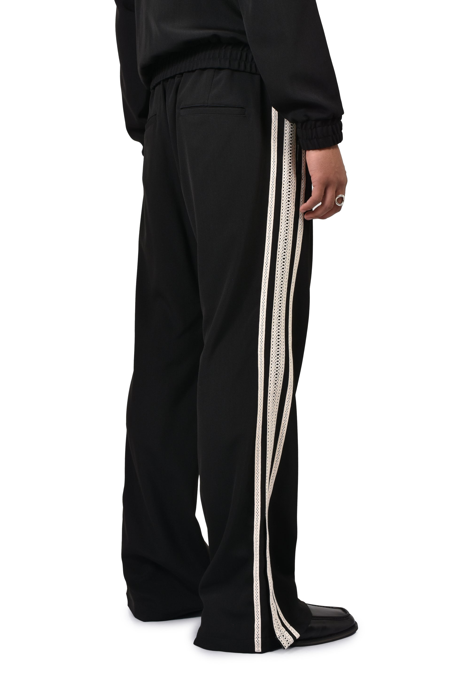 ELEVATED TRACK PANTS / BLK