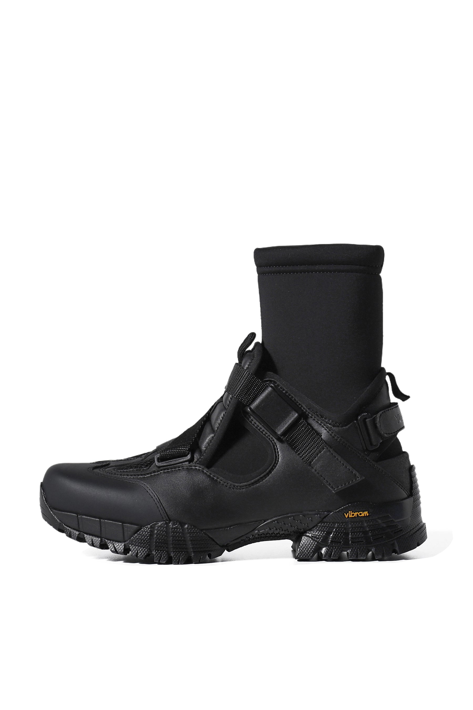 CLOUD WALKER / BLACK RECYCLED LEATHER