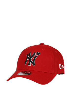 X NEWERA YANKEES CAP / RED