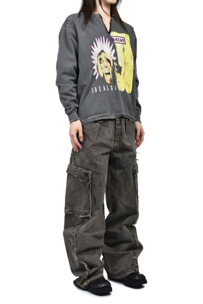 CUT OFF SLASH SEAM TWIST CARGO JEANS / DUST GRY