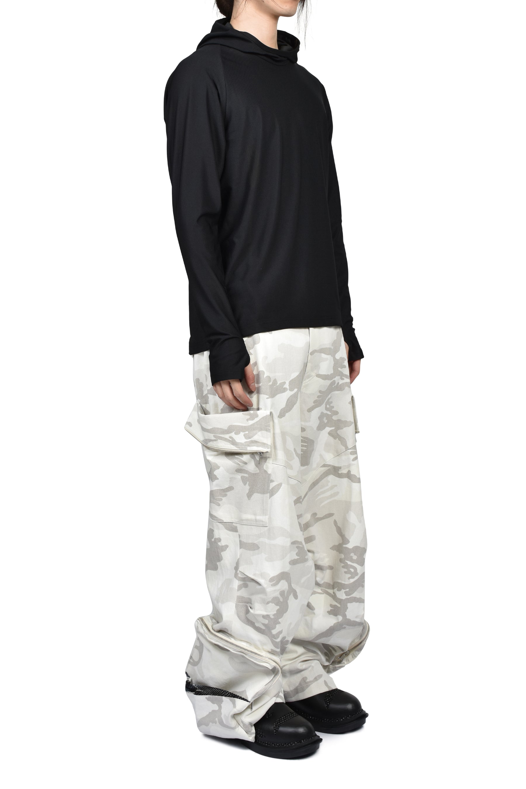 EMISHI HOODED MESH LONGSLEEVE / BLK