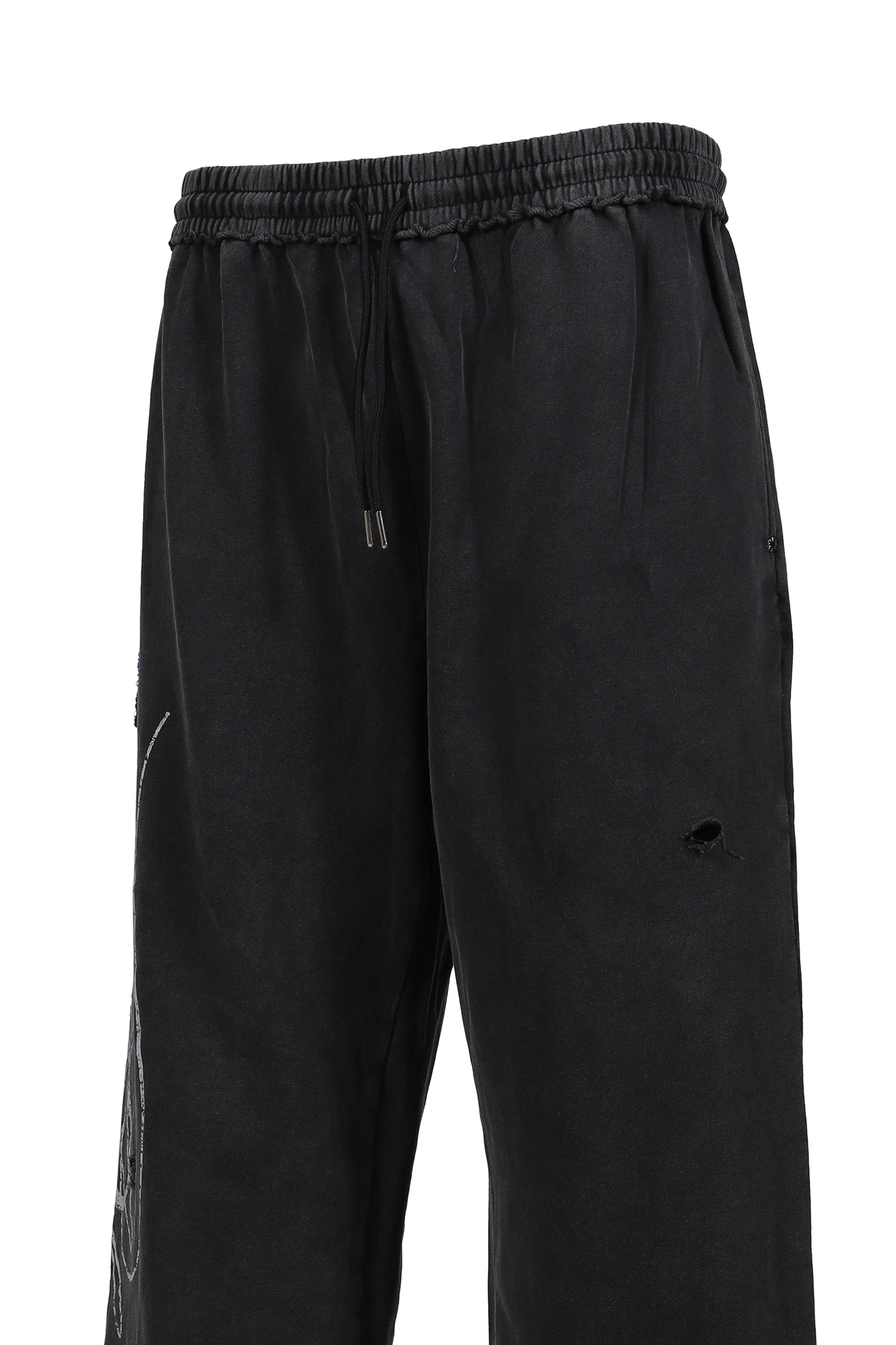 DISTRESSED SCRIPT SWEATPANT / BLK