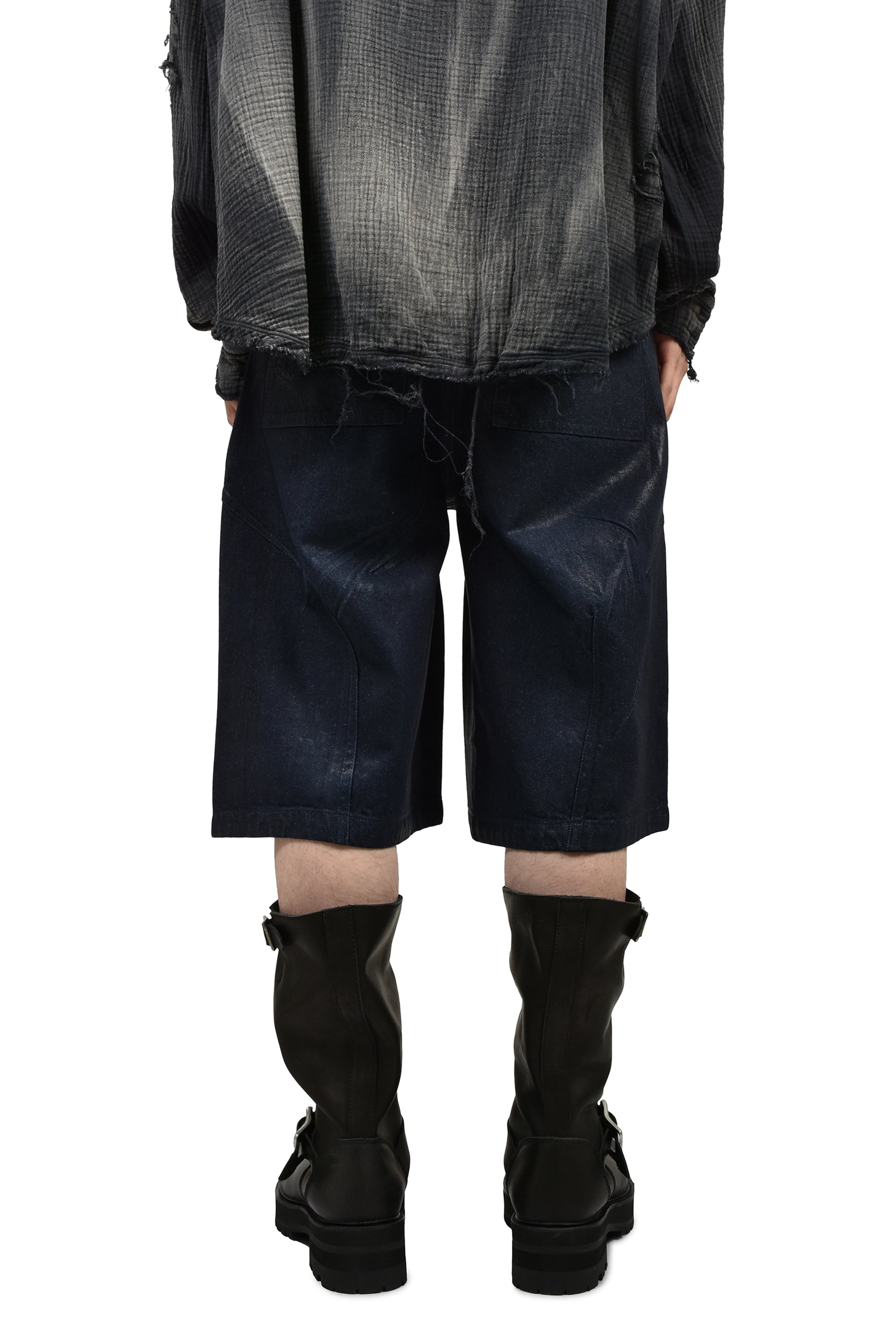 FRONT ZIP SHORTS  / WAXED RAW INDIGO