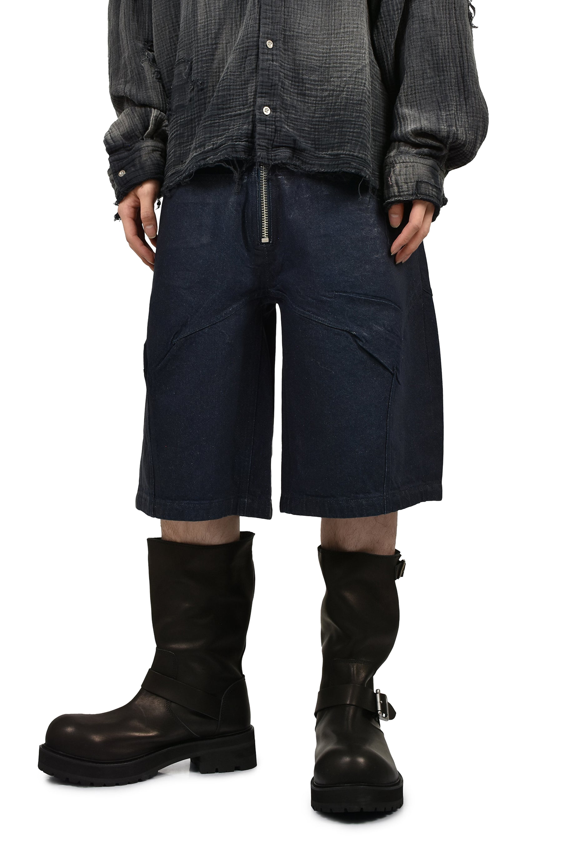 FRONT ZIP SHORTS  / WAXED RAW INDIGO