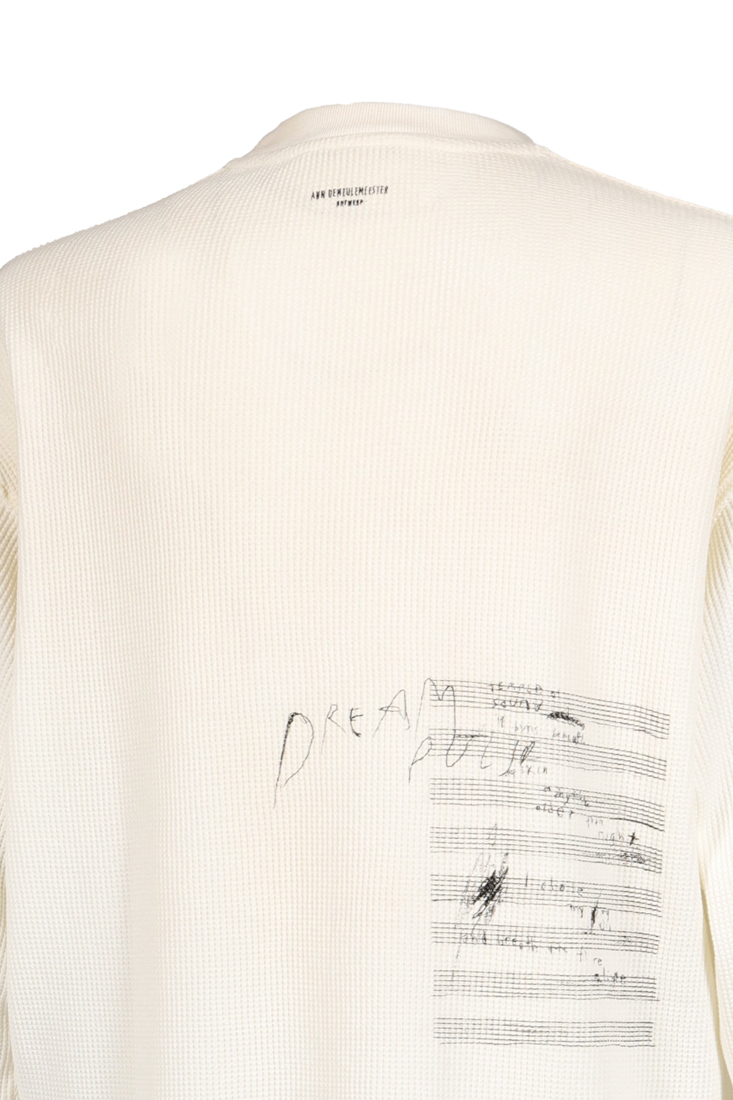 EMIL RELAX FIT BOXY T-SHIRT WITH "THE NIGHT WHISPERS" PRINT / WHT