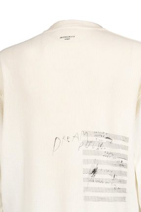 EMIL RELAX FIT BOXY T-SHIRT WITH "THE NIGHT WHISPERS" PRINT / WHT