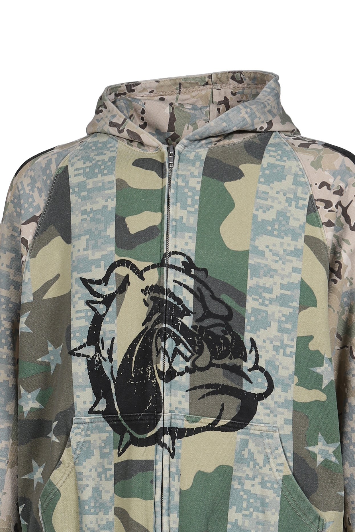 DISTRESSED CAMO HOODIE / CAMO