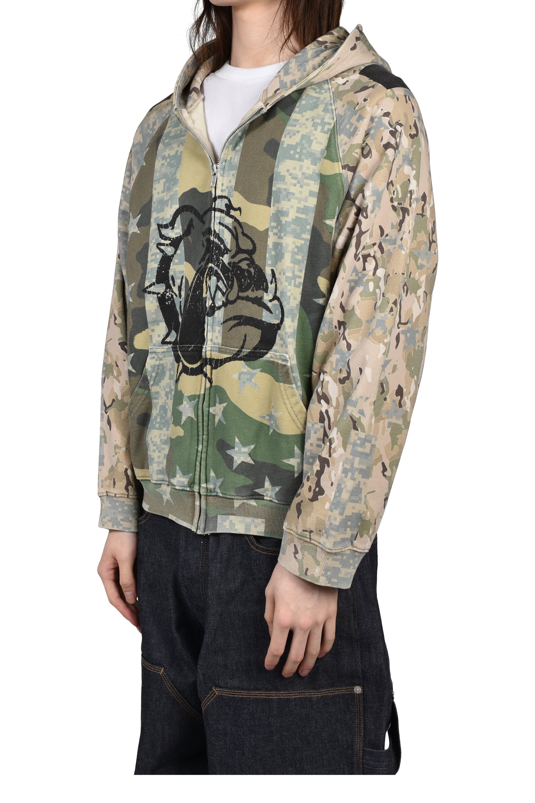 DISTRESSED CAMO HOODIE / CAMO
