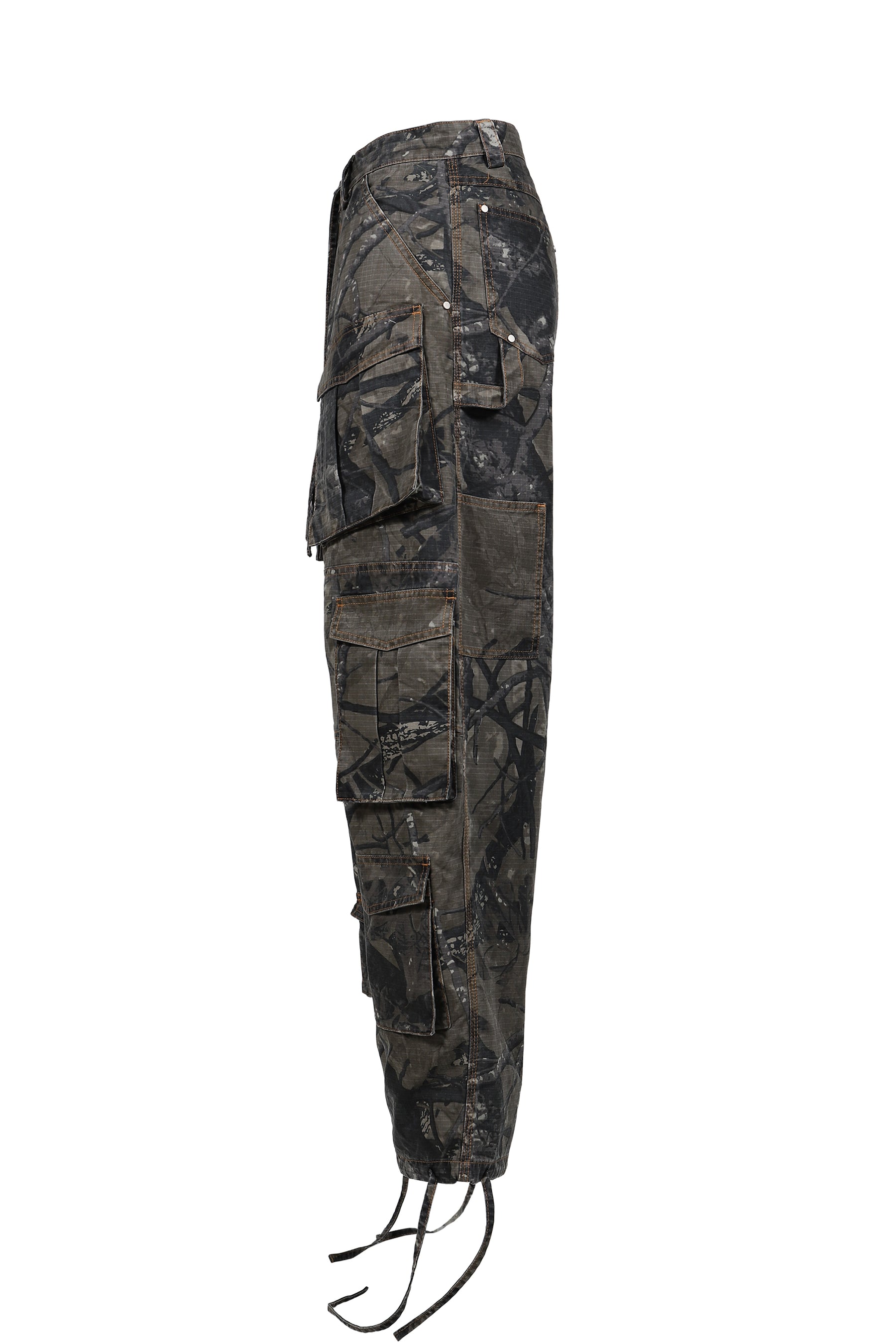 CAMO MULTI-POCKET CARGO PANTS / CAMO