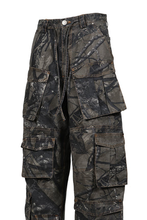 CAMO MULTI-POCKET CARGO PANTS / CAMO
