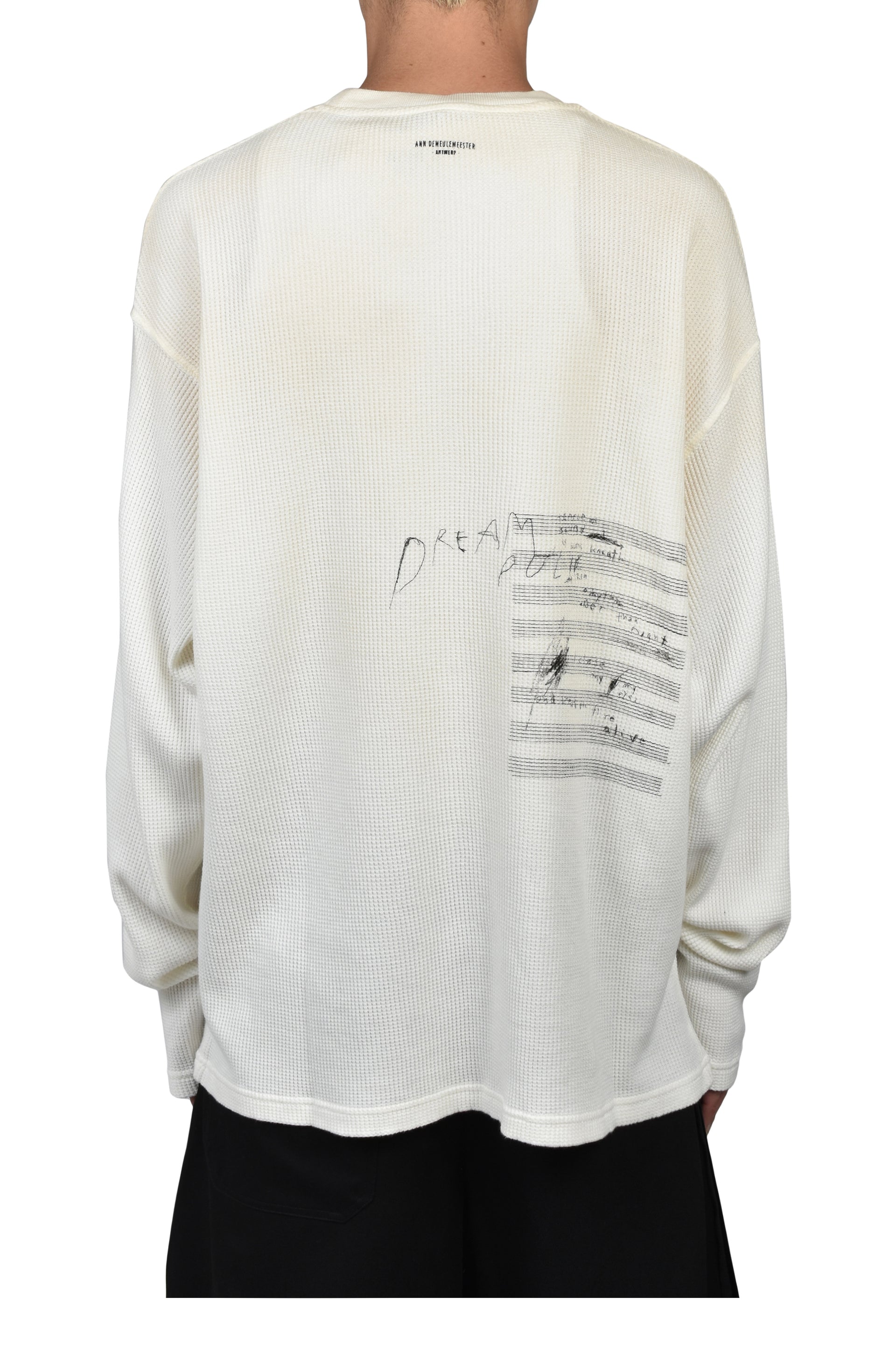 EMIL RELAX FIT BOXY T-SHIRT WITH "THE NIGHT WHISPERS" PRINT / WHT