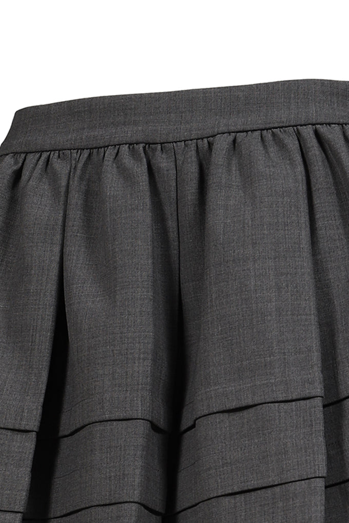 TUCK DETAIL PLEATED SKIRT / GRY