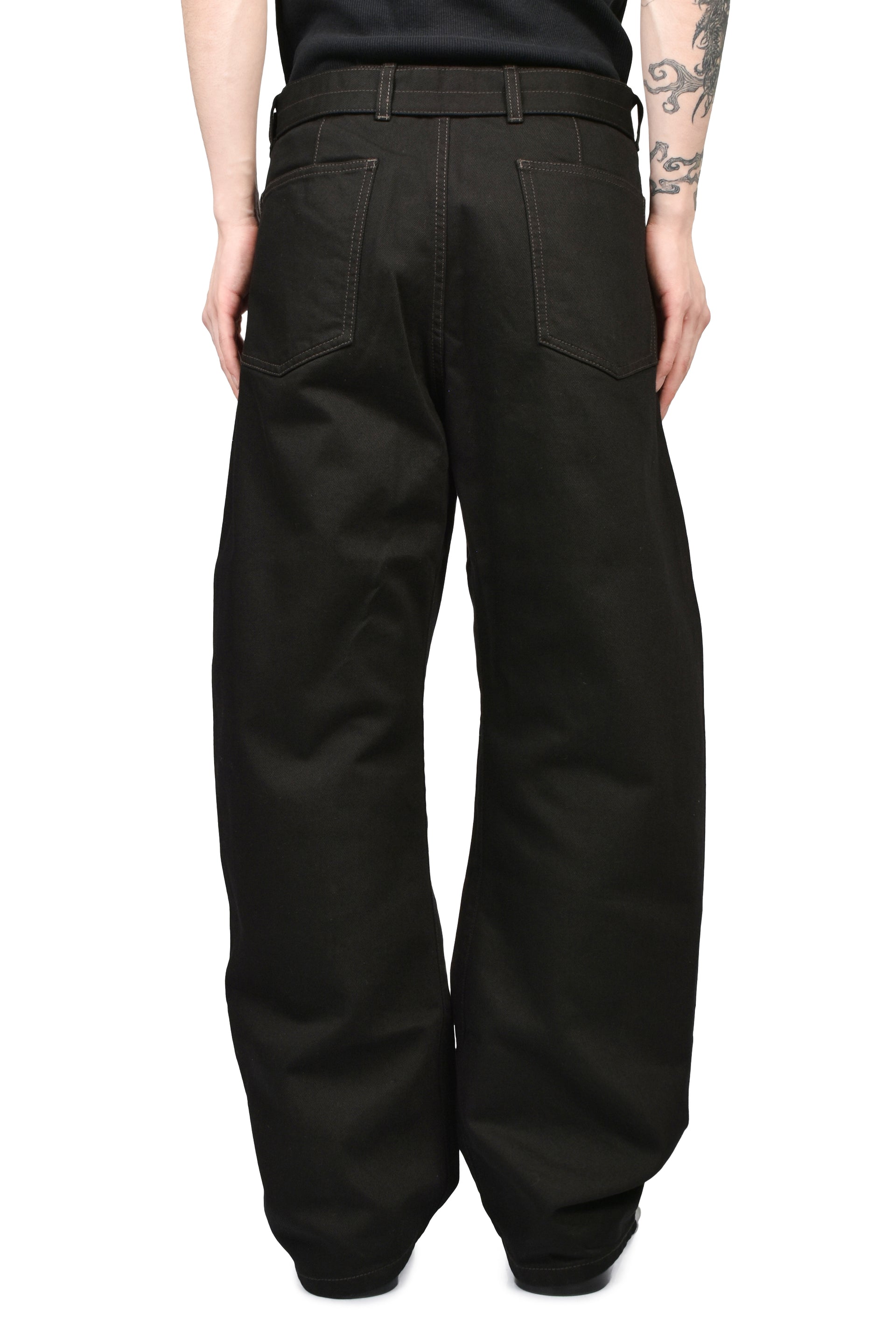 TWISTED BELTED PANTS / BLK