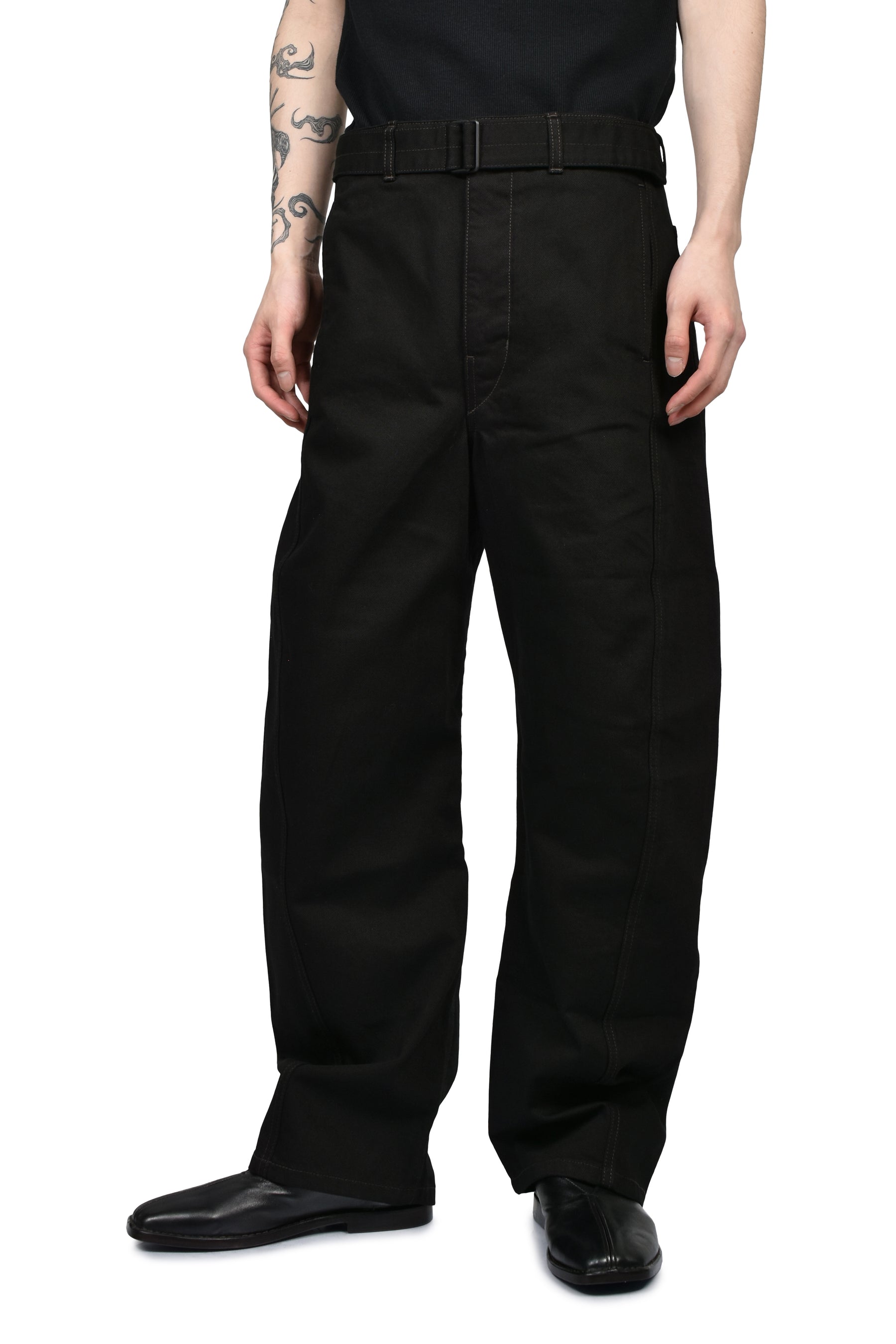 TWISTED BELTED PANTS / BLK