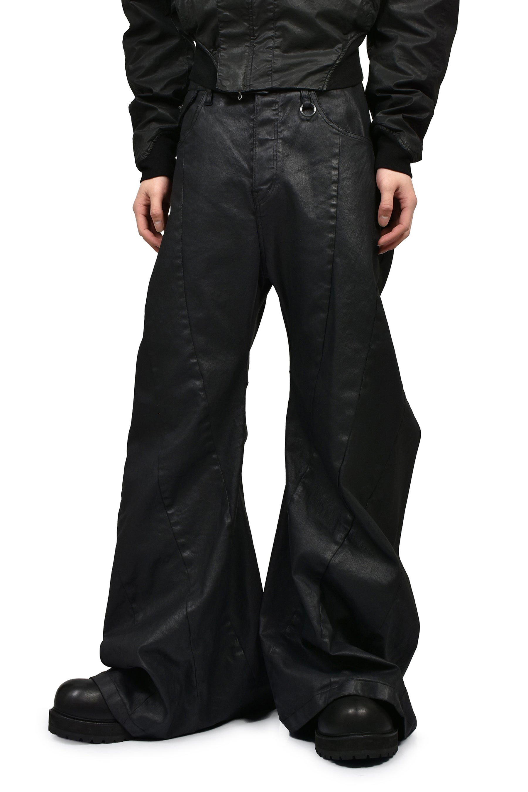 ユリウス　9oz STRETCH DENIM ブラックサルエル ユリウス JULIUS 10oz COATED STRETCH DENIM GROVES （BLACK） -FASCINATE