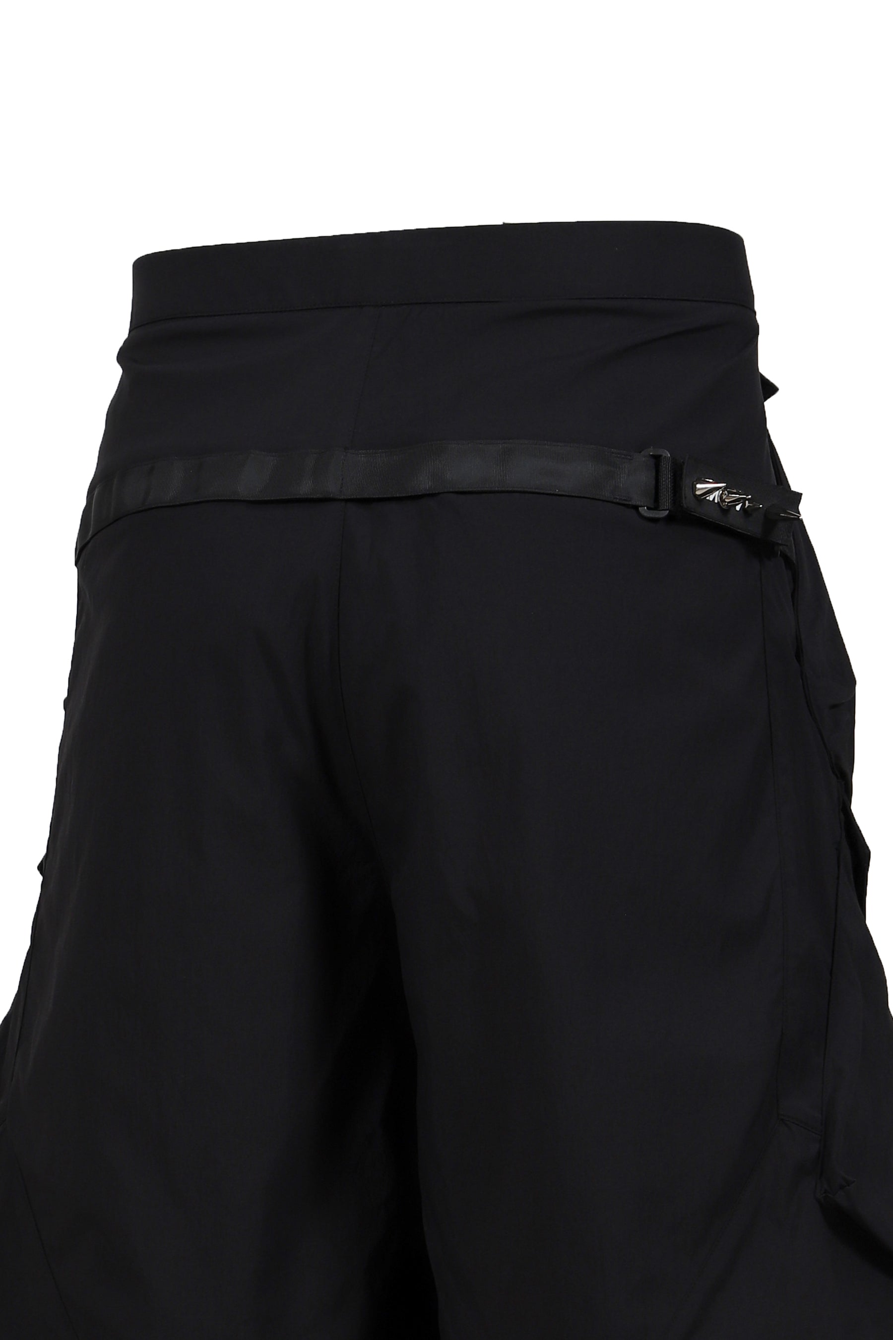 ACRONYM NYLON STRETCH DOUBLE CARGO SHORT PANT GEN. 1 (SP56A-M) / BLK