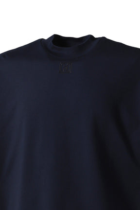 MOCK NECK EMBROIDERED TEE / NVY