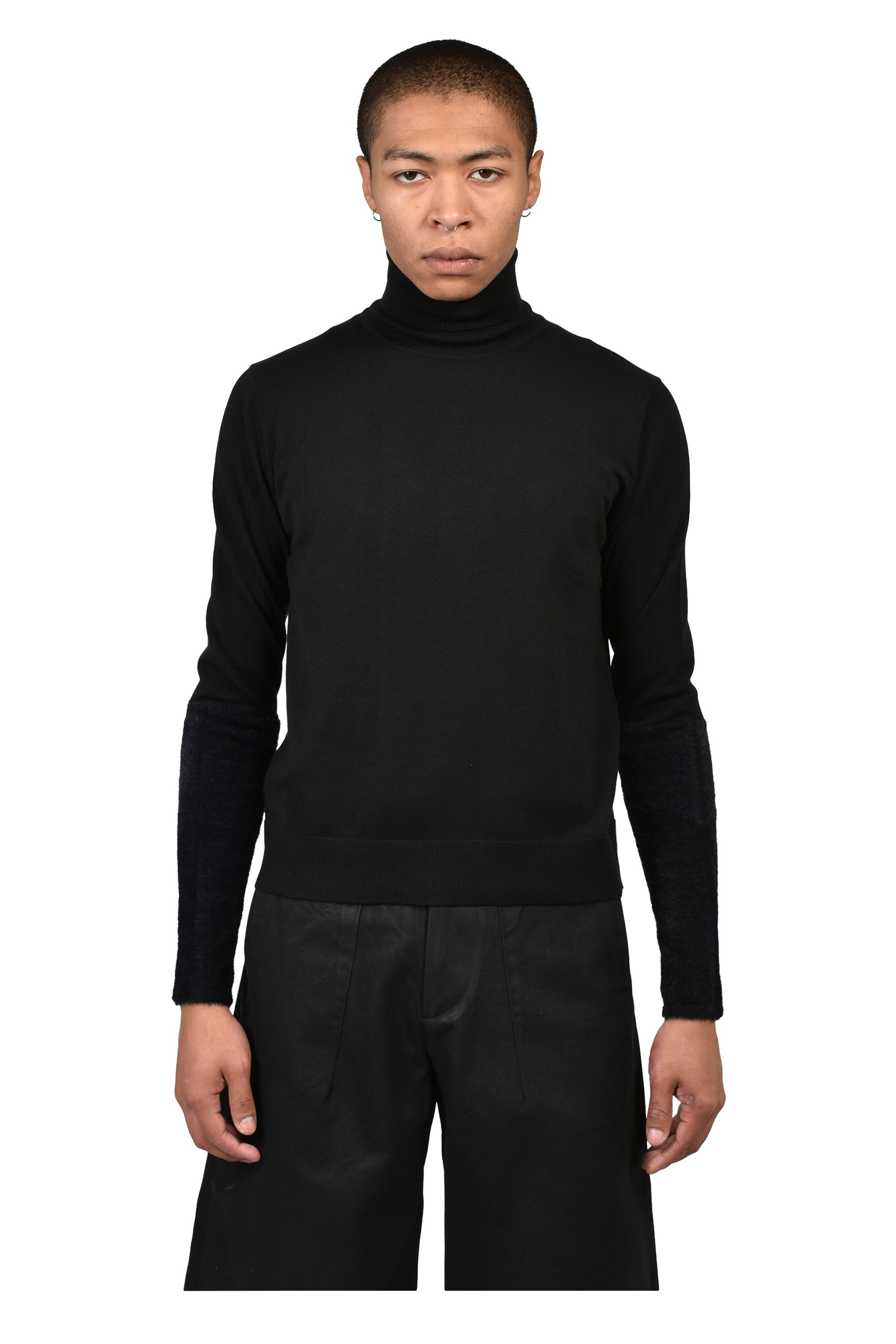 FAR SLEEVE TURTLENECK KNIT / BLK