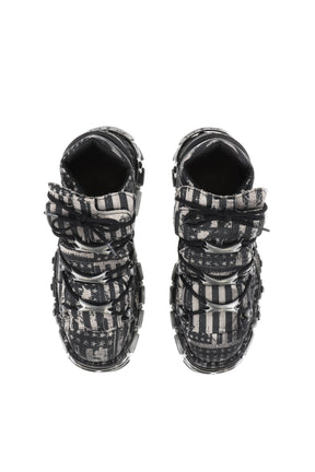 DISTRESSED FLAG TOWER BOOT / GRY