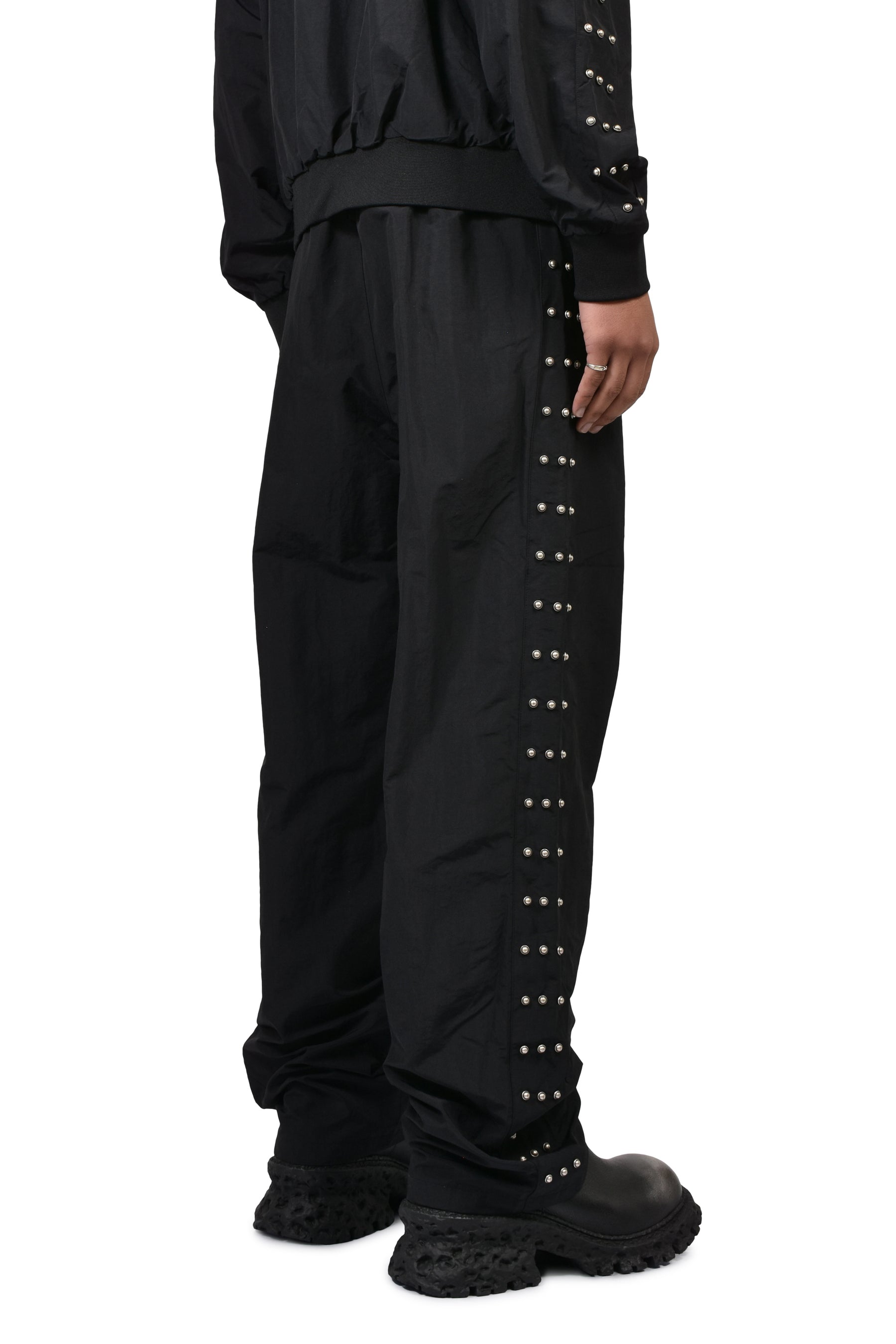 TRIPLE LINE STUD TRACK PANTS / BLK
