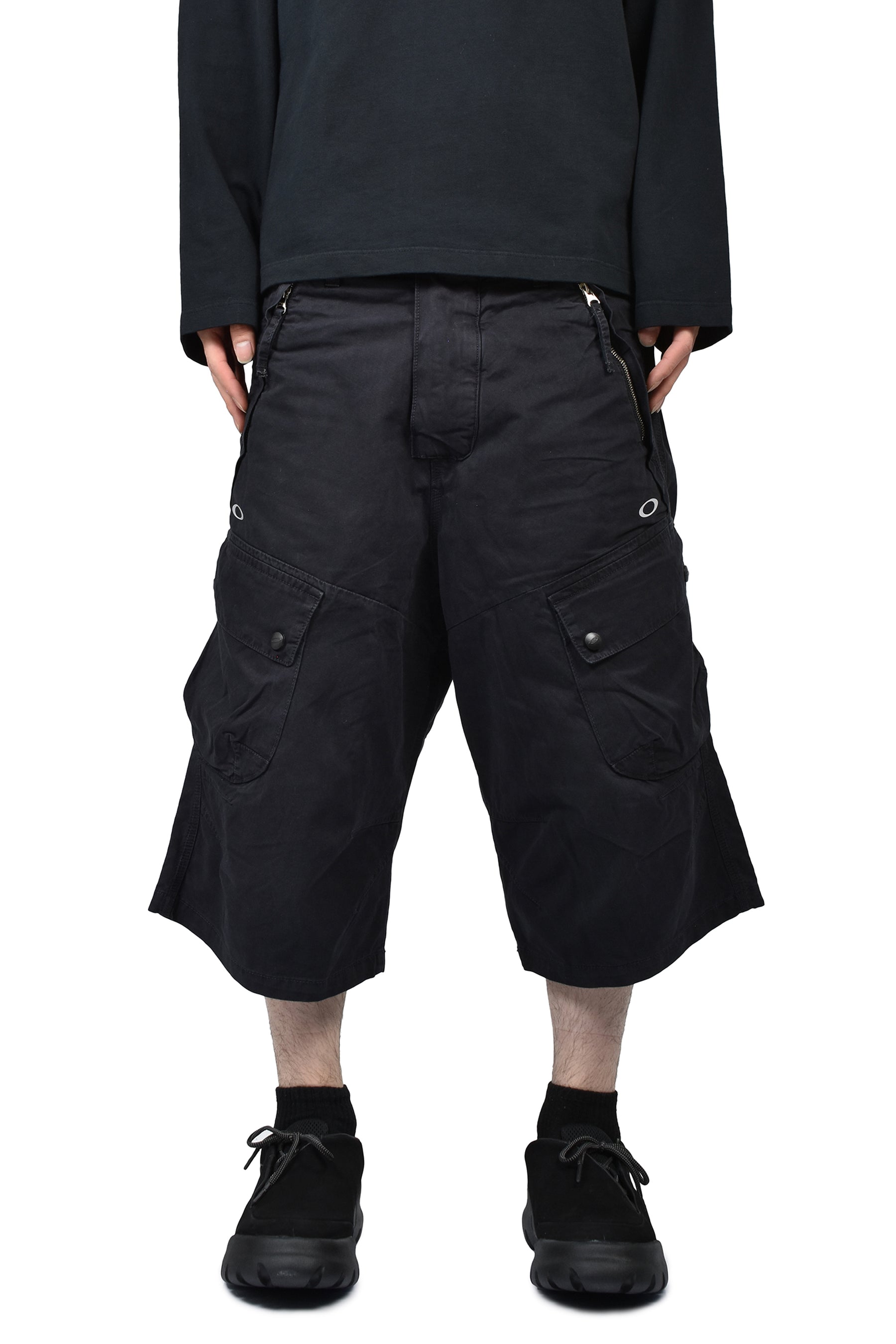 SB OVERSIZED SHORTS / BLK