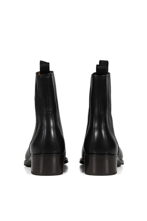 CHELSEA BOOTS / BLK