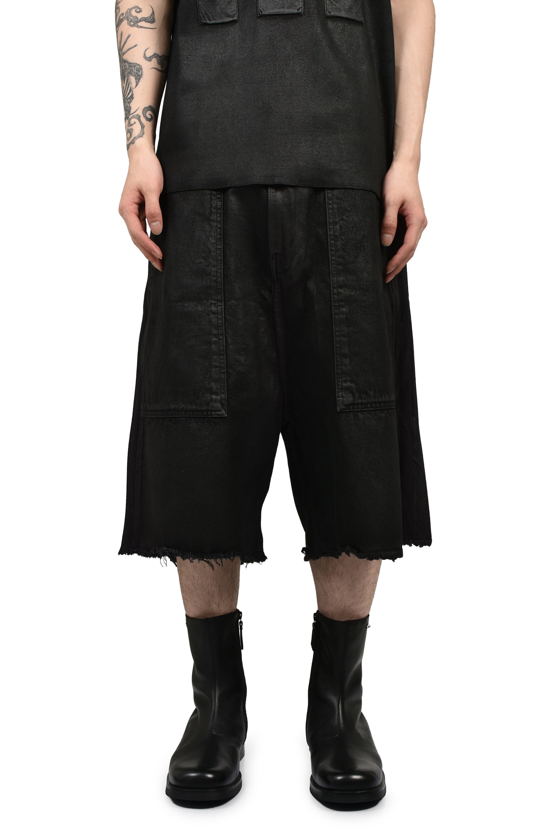 WAXED FATIGUE SHORTS / BLK