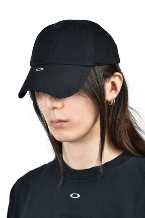NANO LOGO STUDDED CAP / BLK