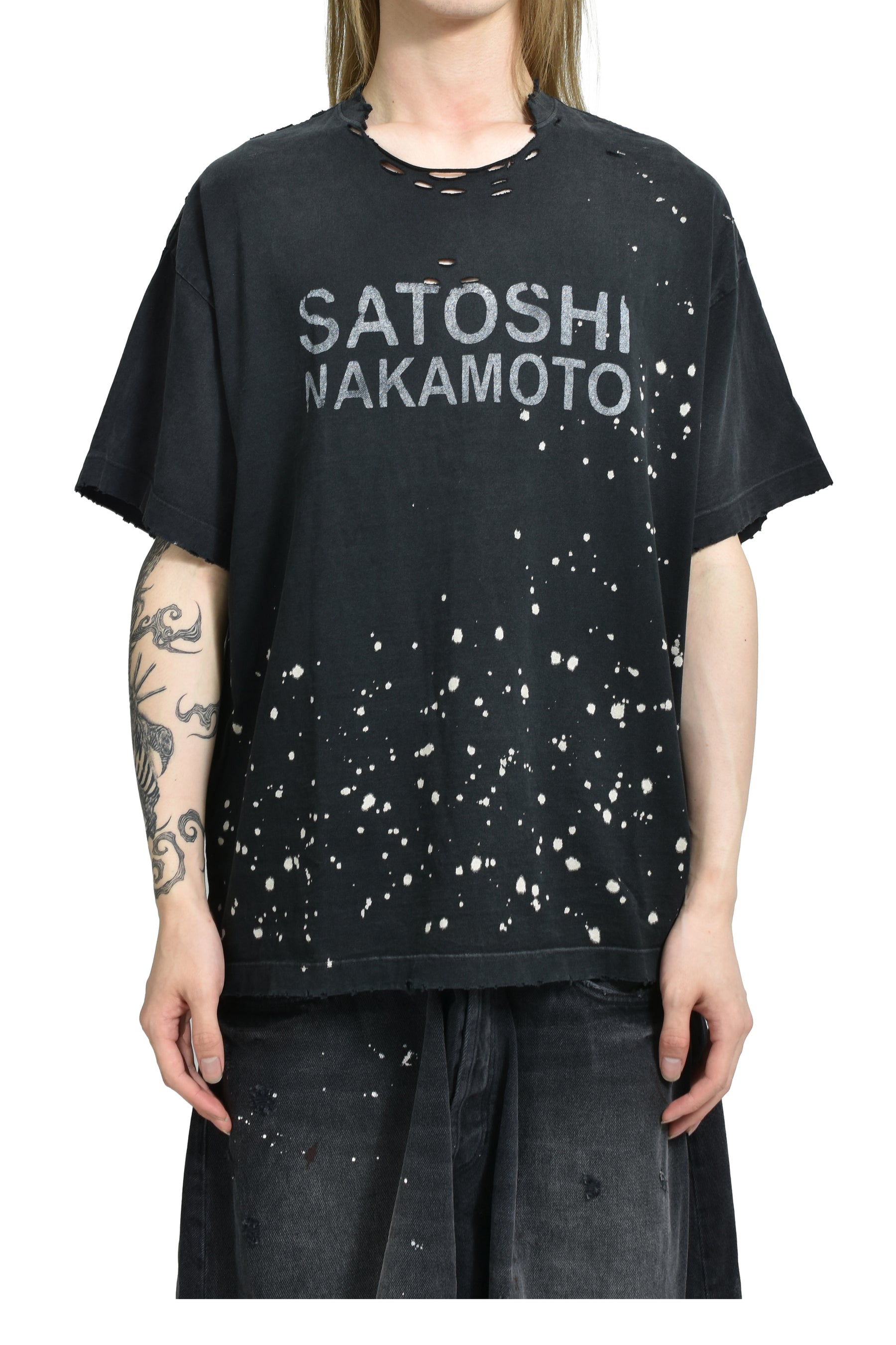 SATOSHI NAKAMOTO サトシ ナカモト SS24 DESTROYED LUKE TEE / BLK
