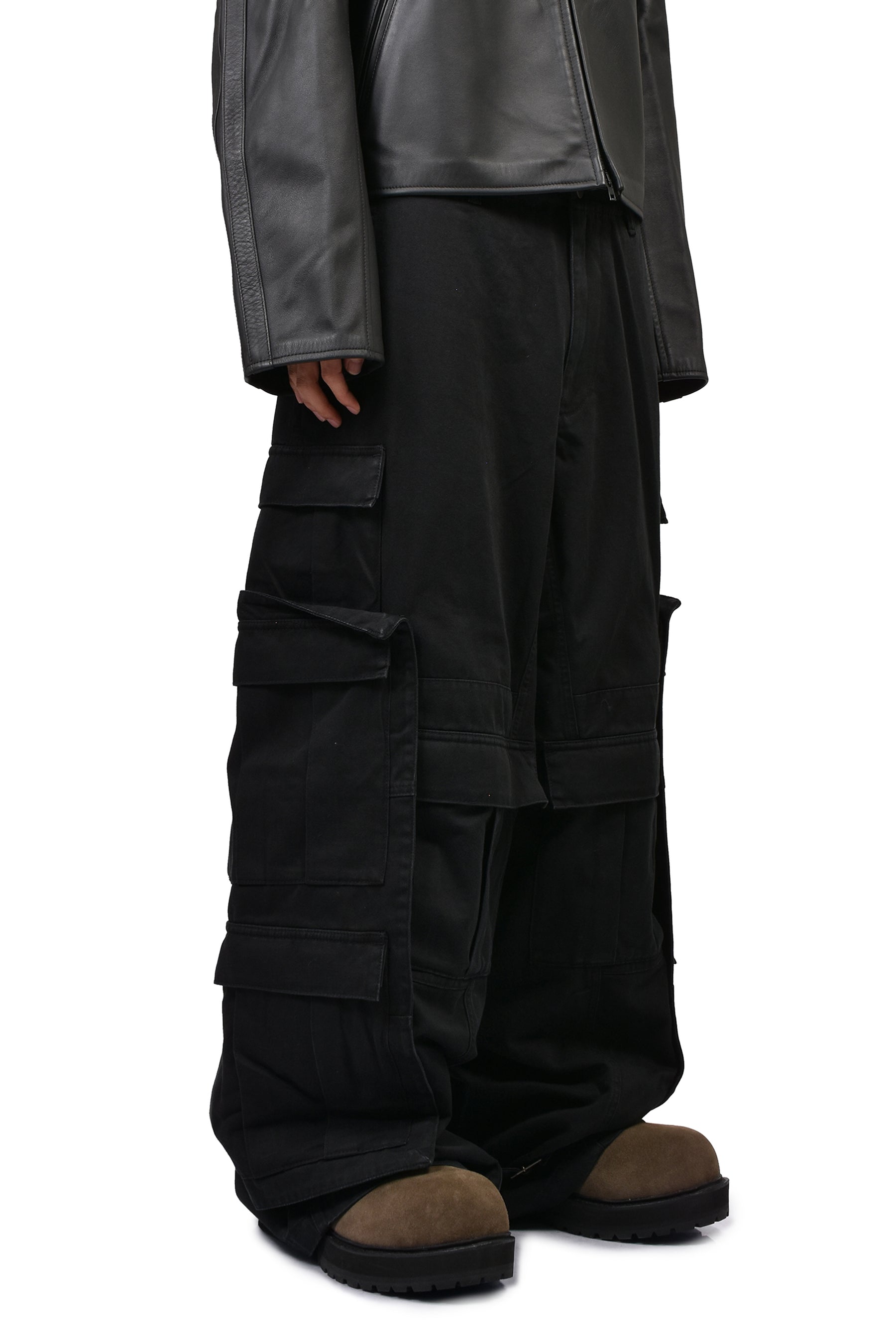 MERGED CARGO PANTS / BLK