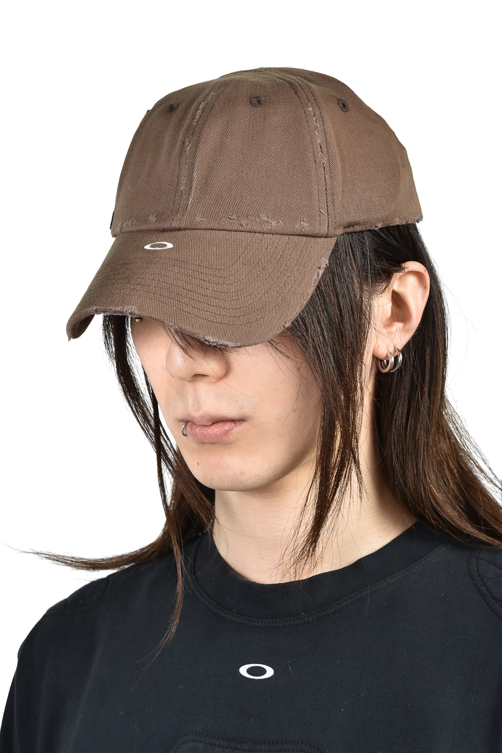 NANO LOGO STUDDED CAP / BRW