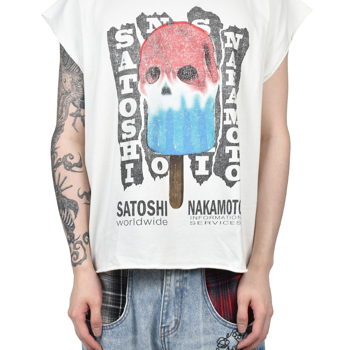 SATOSHI NAKAMOTO サトシ ナカモト SS26 INFO SERVICES TEE / WHT