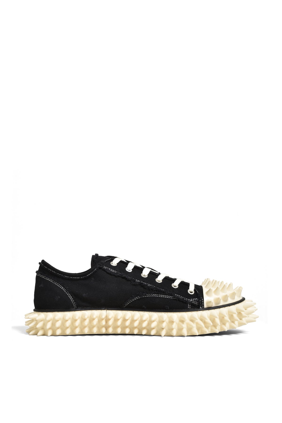 SPIKY CANVAS SNEAKER / BLK