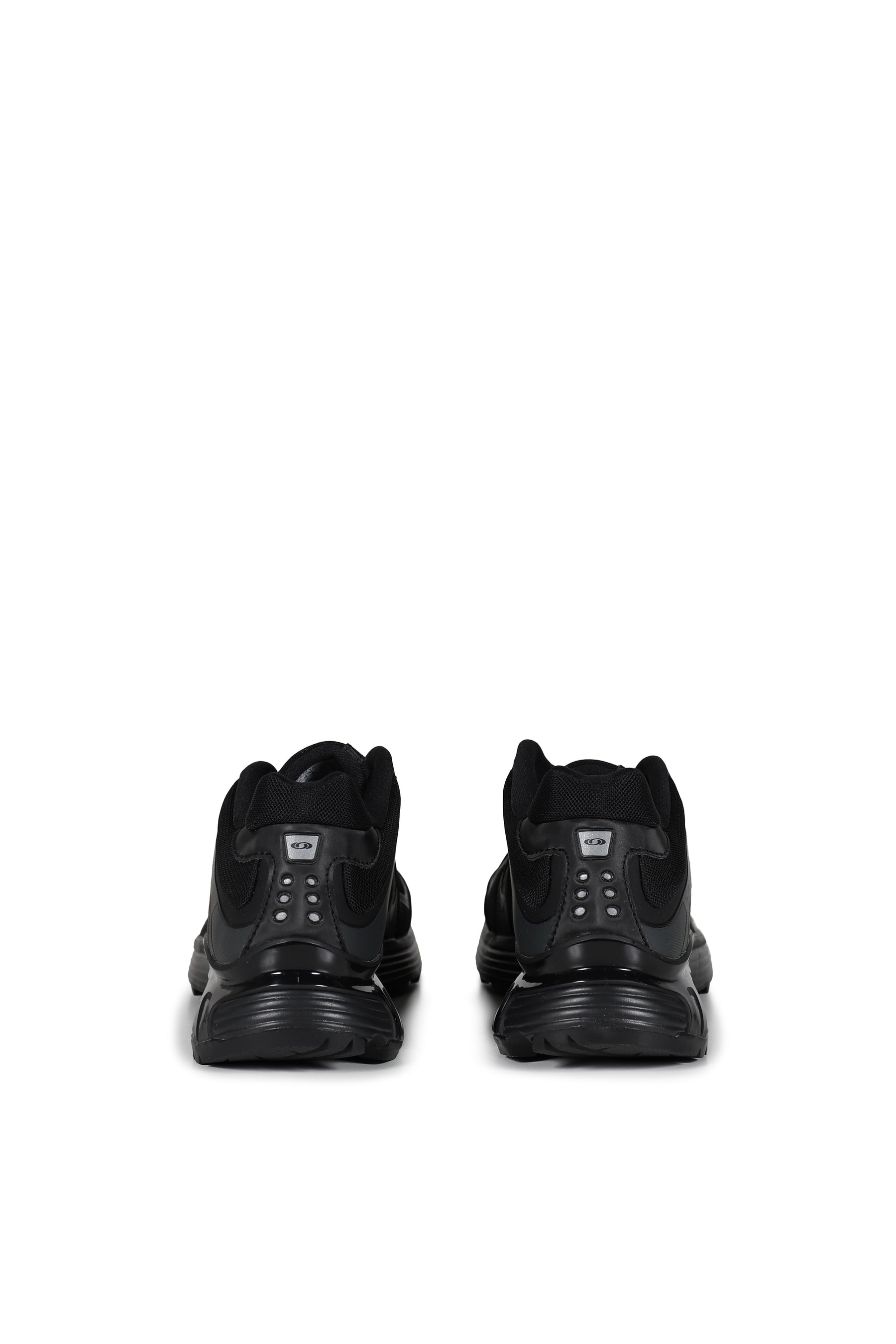XT-WHISPER / BLK/BLK/ASPHALT