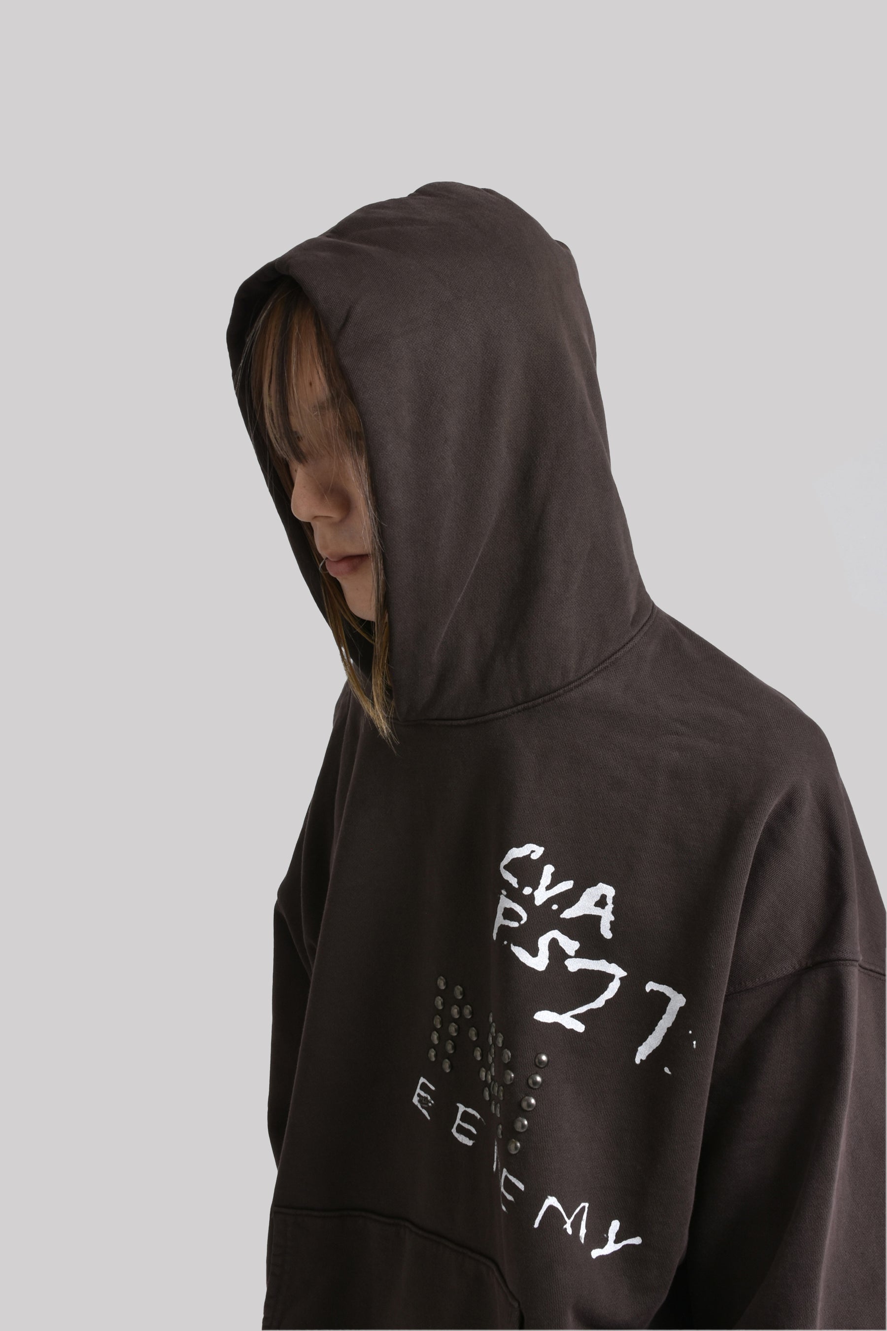 INRI CVA HOODIE / MONK BRW