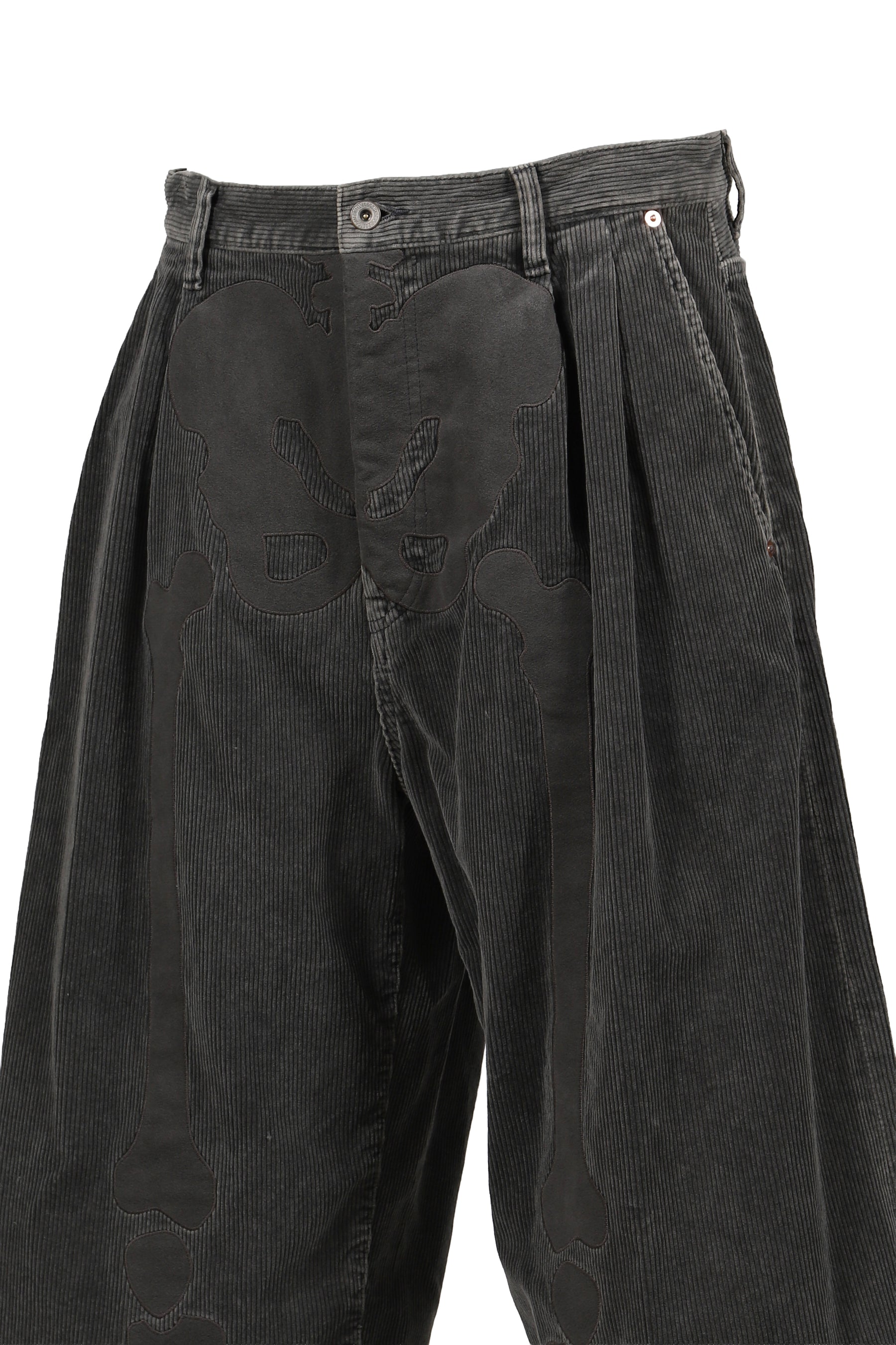 BONE APPLIQUE CORDUROY CROPPED PANTS / GRY