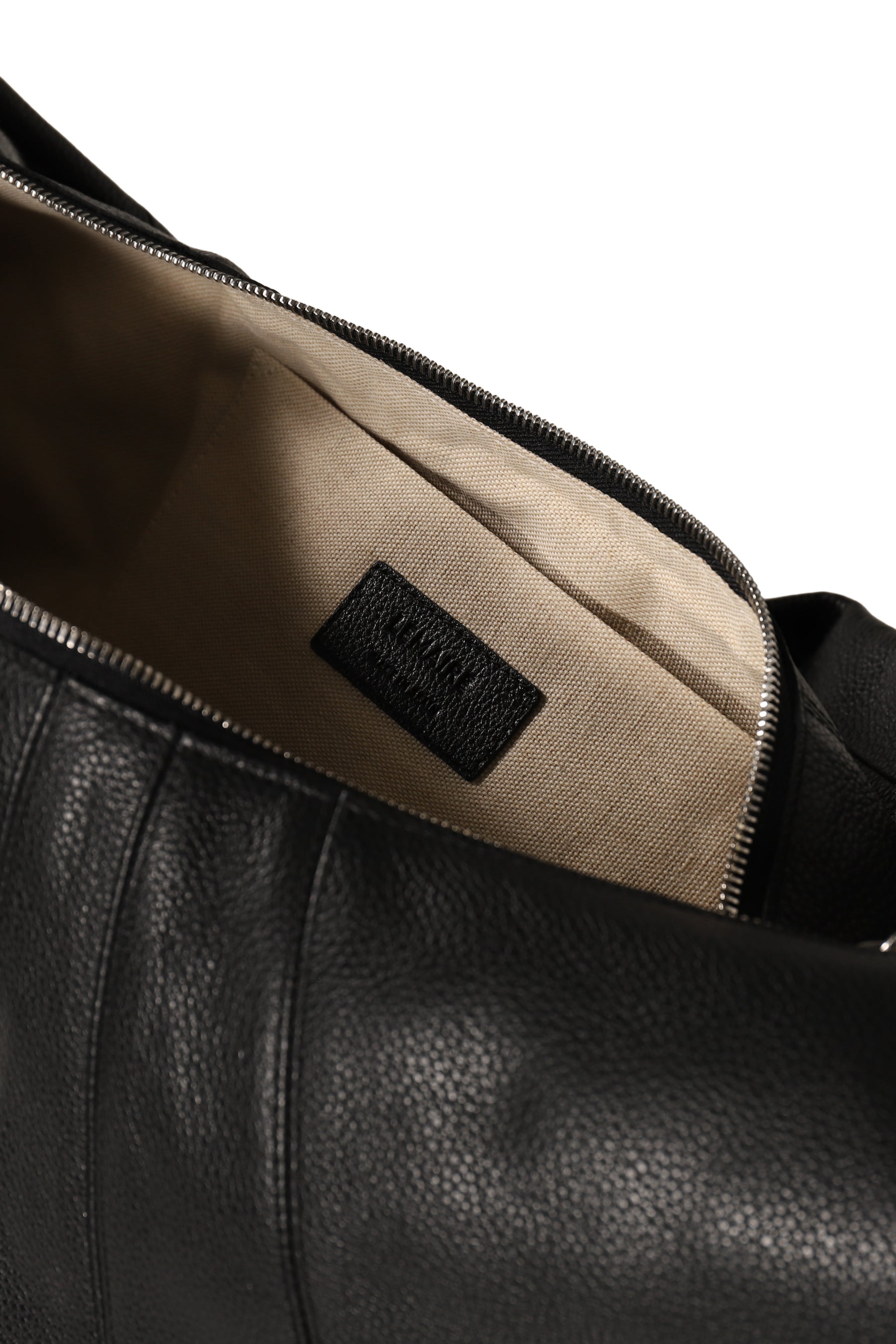 LARGE CROISSANT BAG / BLK