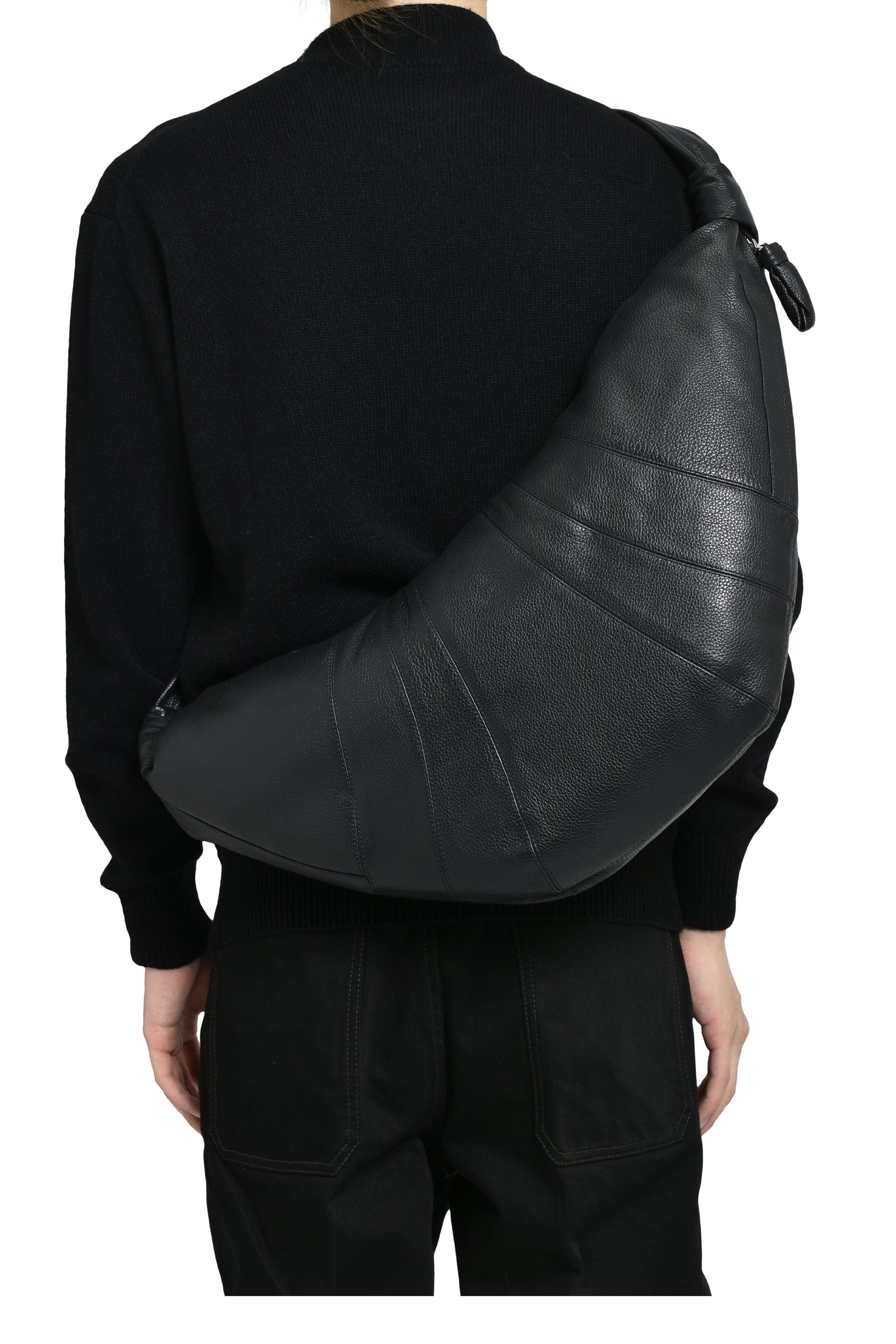 LARGE CROISSANT BAG / BLK
