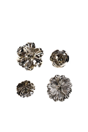 BLACK DIA FLOWER BROOCH / BLK NICKEL