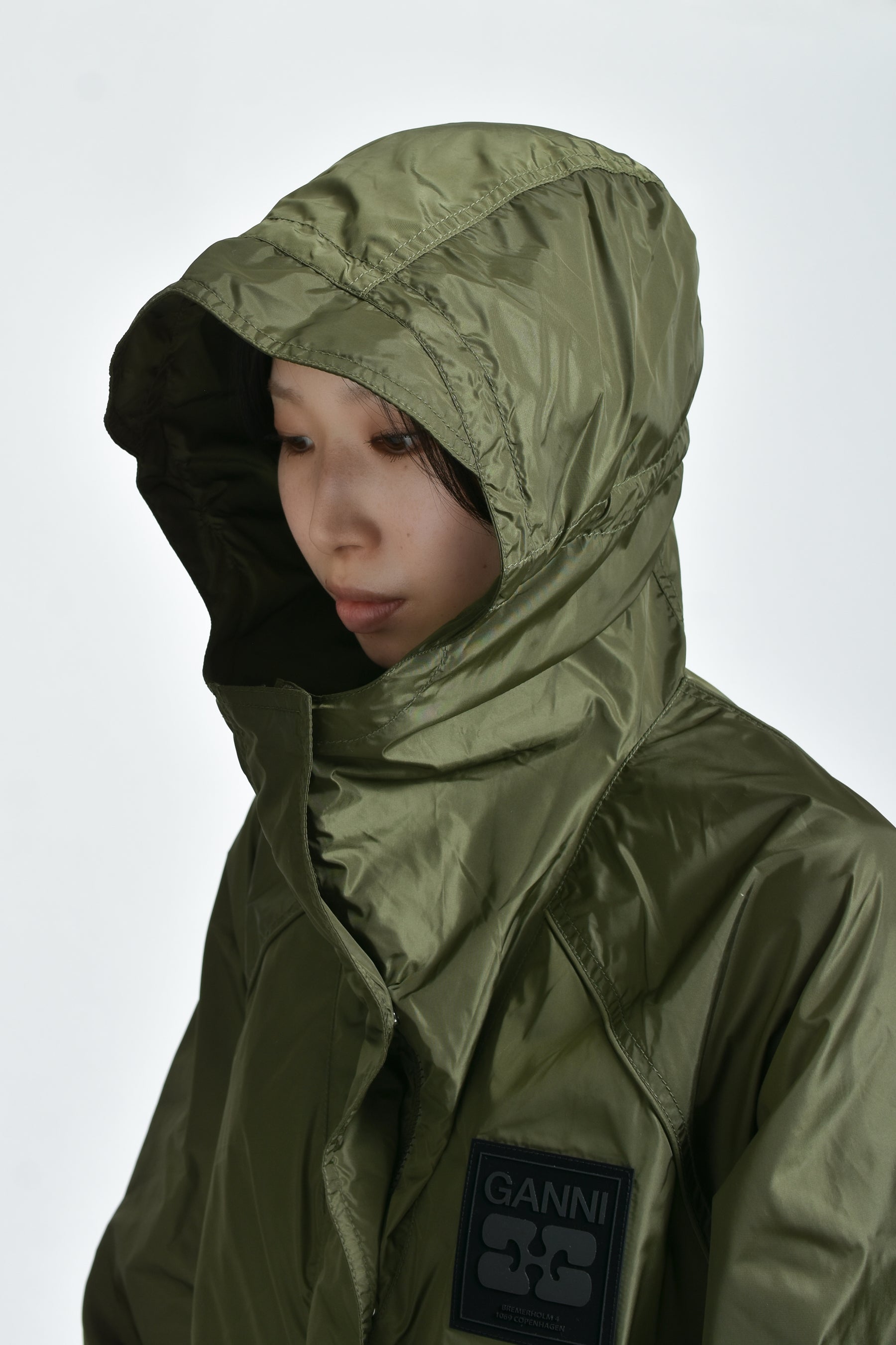 FLYWEIGHT NYLON JACKET / KALAMATA