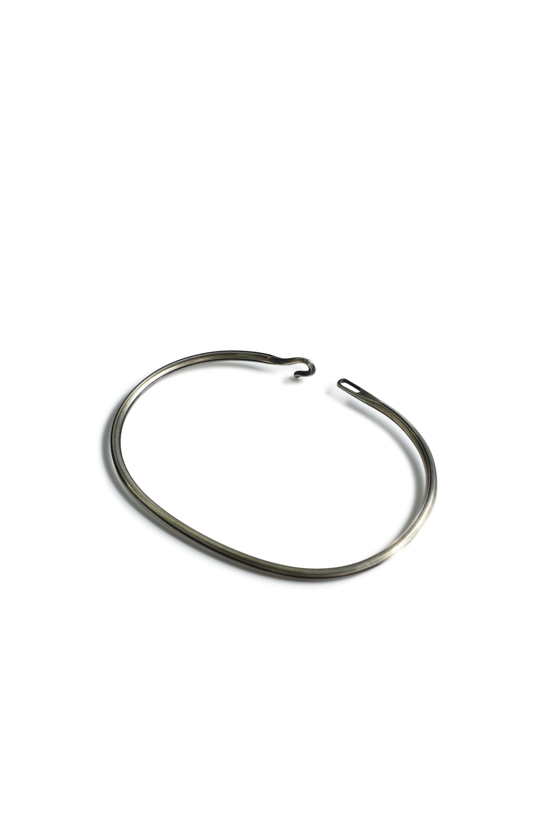 BANGLE SIDE HOOK GROOVE / SIL
