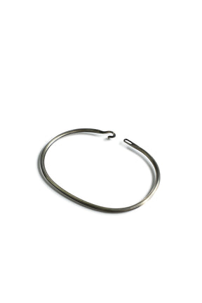 BANGLE SIDE HOOK GROOVE / SIL