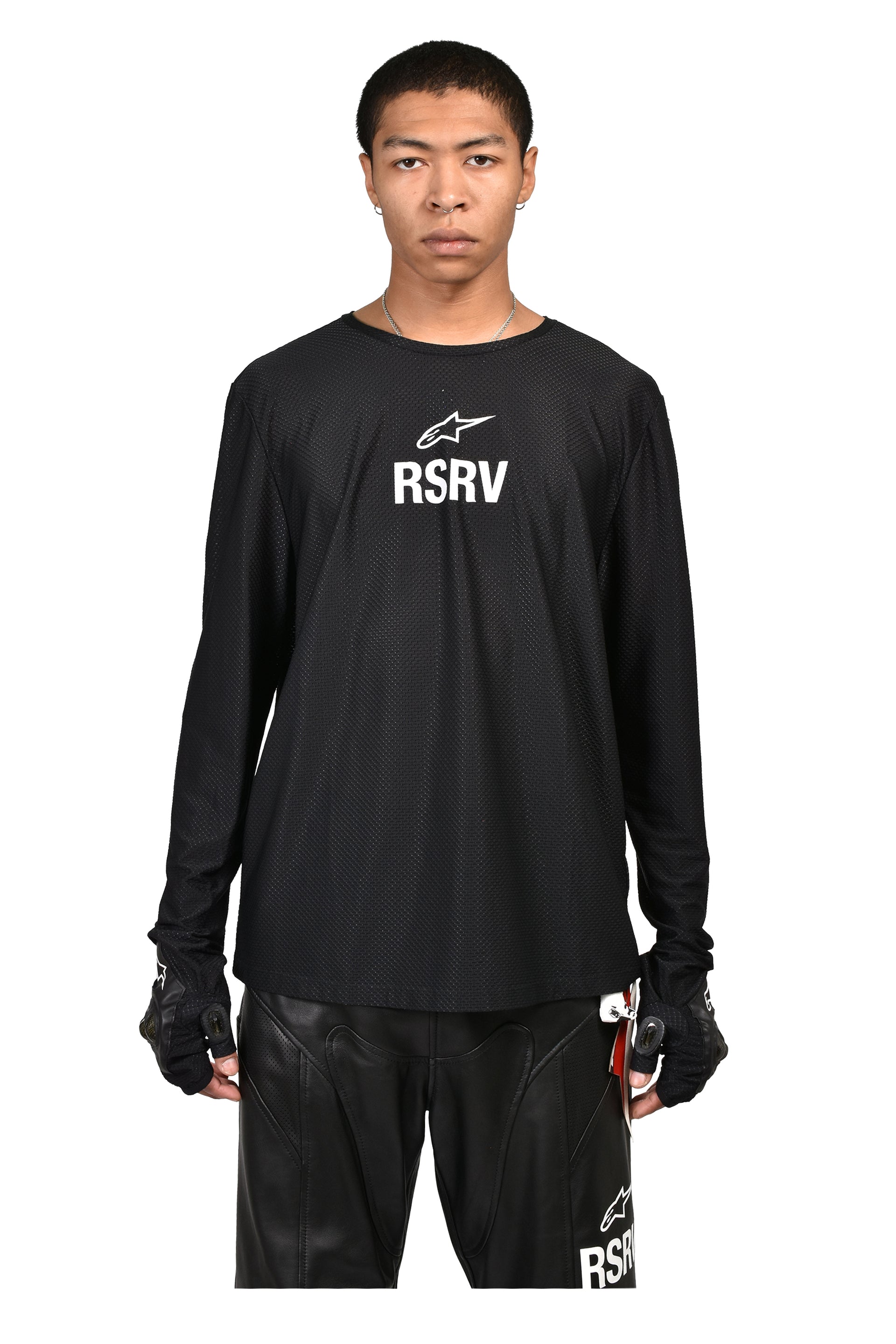 KNUCKLE LS TEE / BLK
