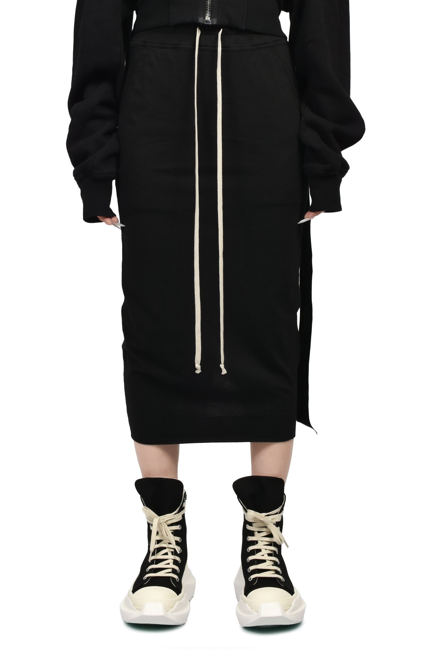 PULL ON PILLAR / BLK