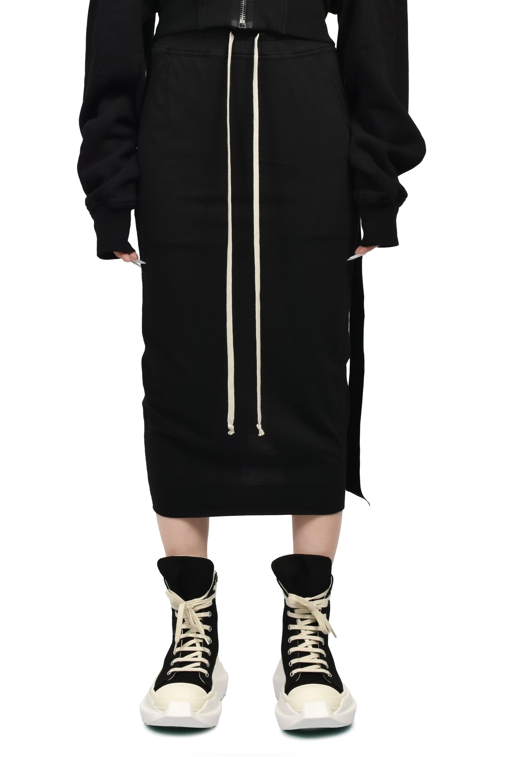 PULL ON PILLAR / BLK