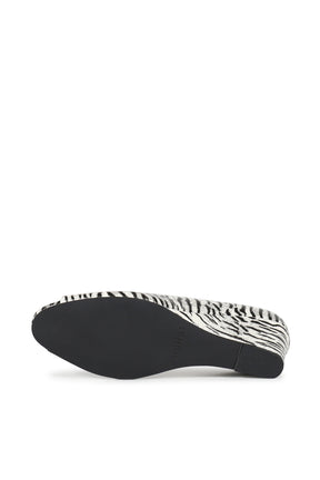 OPEN-TOE MULE WEDGE IN ZEBRA PRINT / ZEBRA PRINT