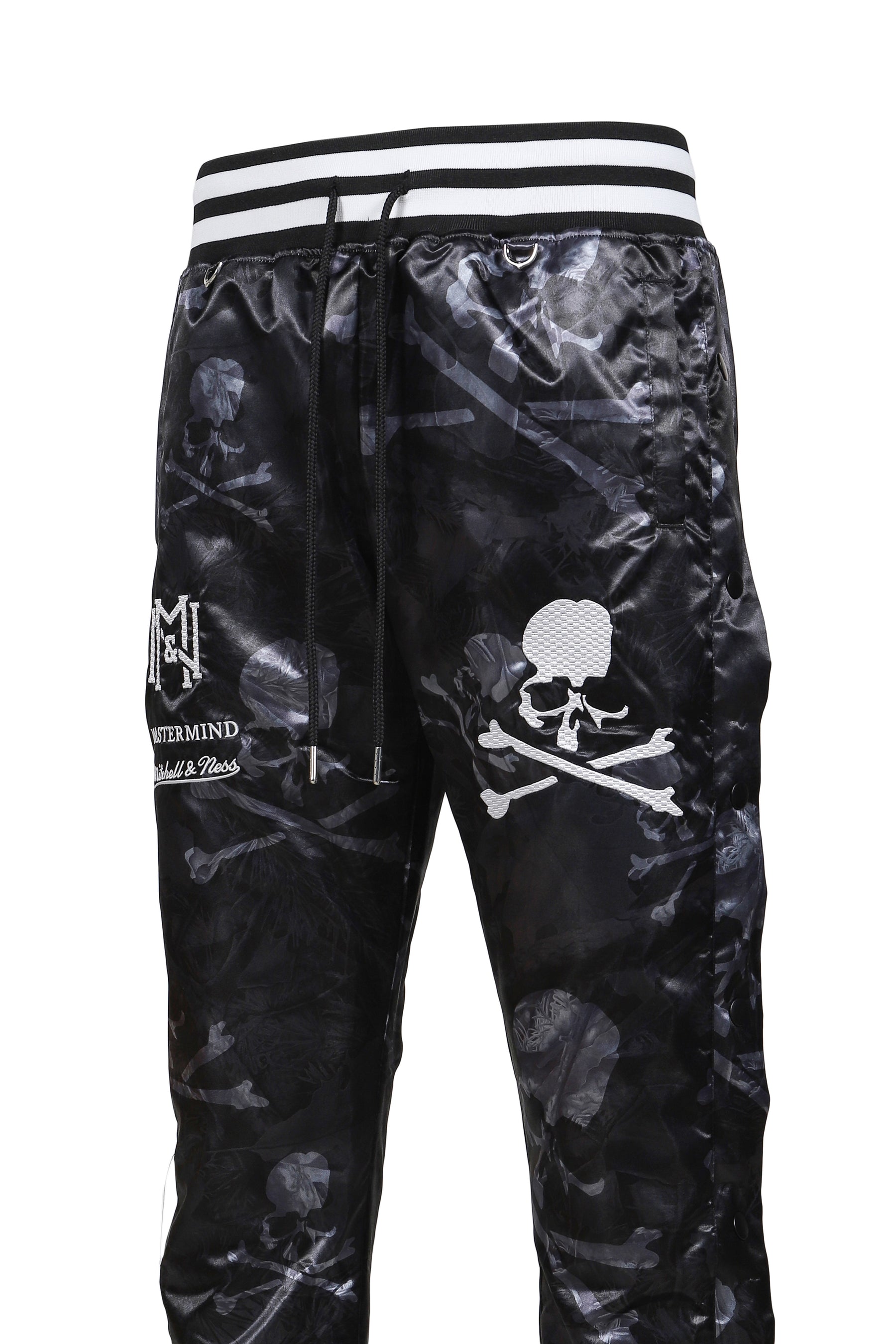 BT16971-CLBBLCK/MSTRMNDXMN PRINT TEAR PNT / BLK