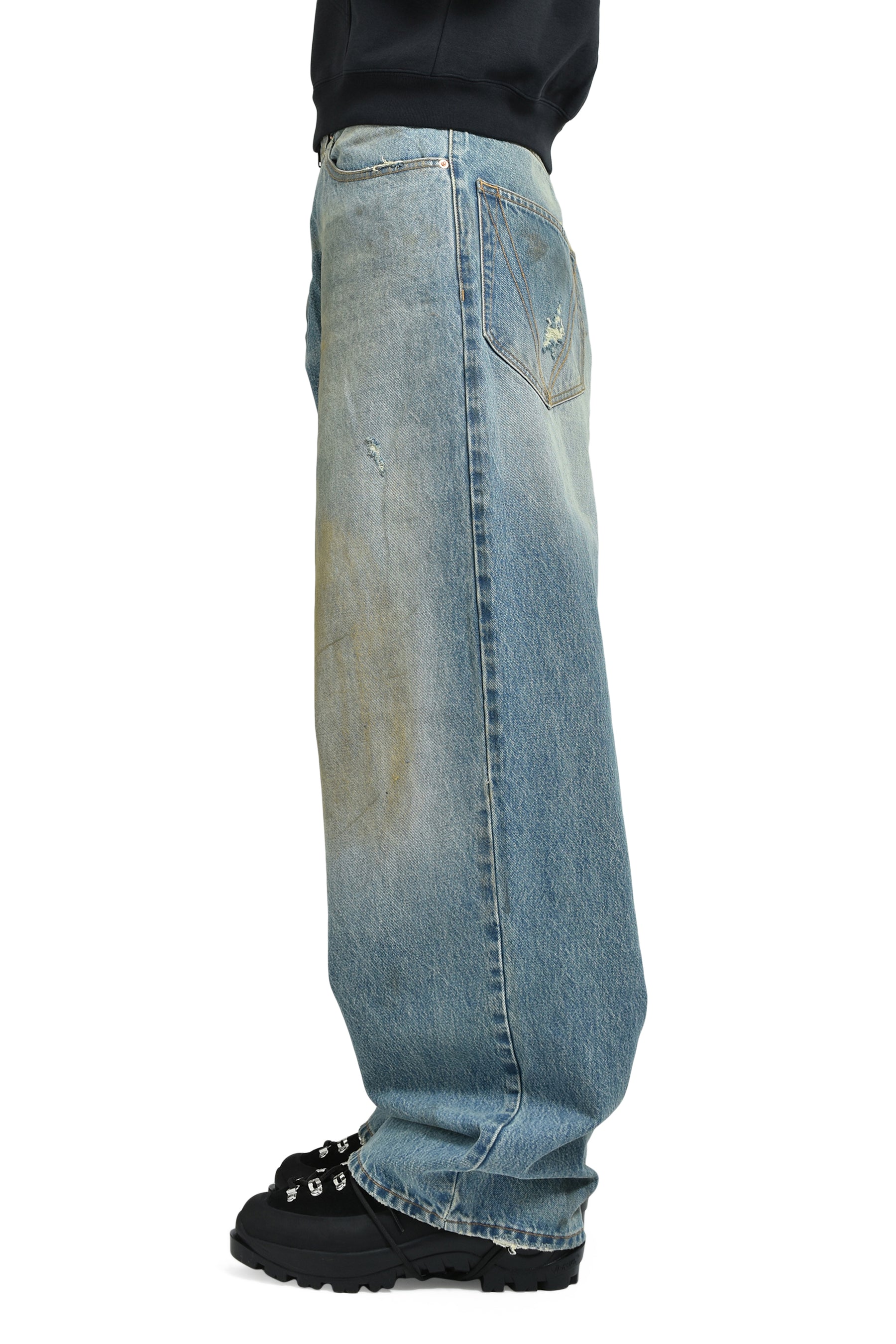 DISTRESSED BAGGY JEANS / DISTRESSED LT. BLU